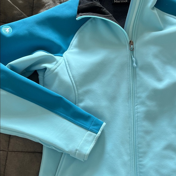 Marmot Women's Light and Dark Blue Ski Jacket - Picture 3 of 7